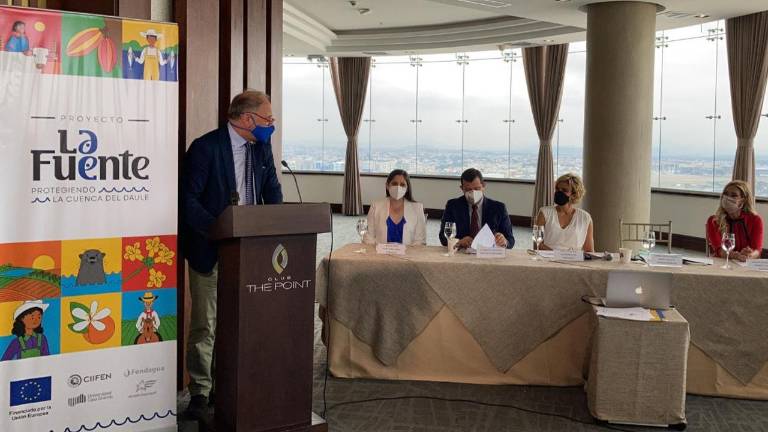 Proyecto busca mejorar la calidad del agua potable de Guayas y Manabí hasta 2024