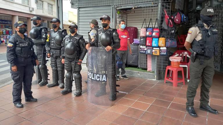 Más de 1.000 comerciantes informales fueron expulsados de las calles de la Bahía