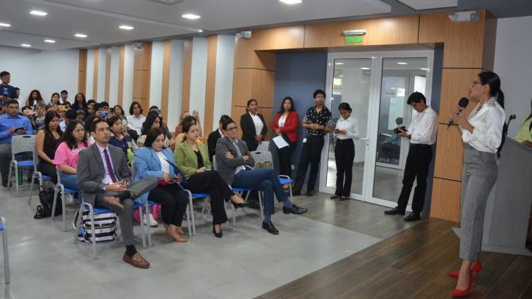 Conferencistas abordaron los temas medioambientales pendientes por resolver en Ecuador