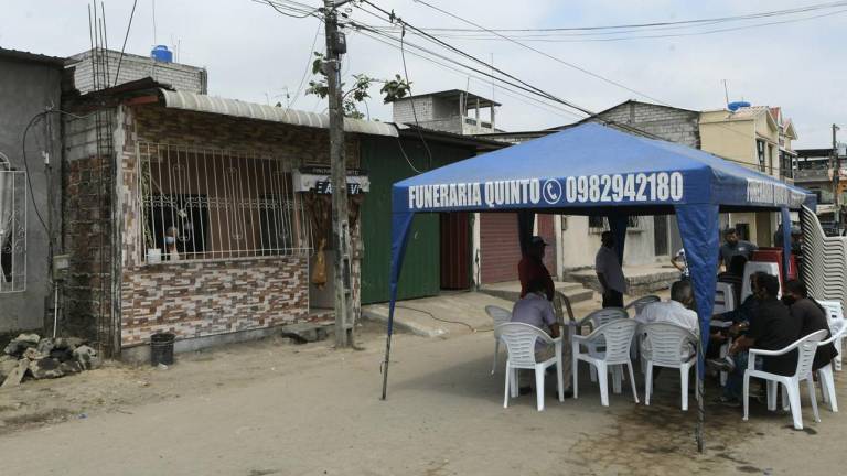 Hombre degolló a su exesposa frente a sus cinco hijos en Salitre. Los niños intentaron evitarlo