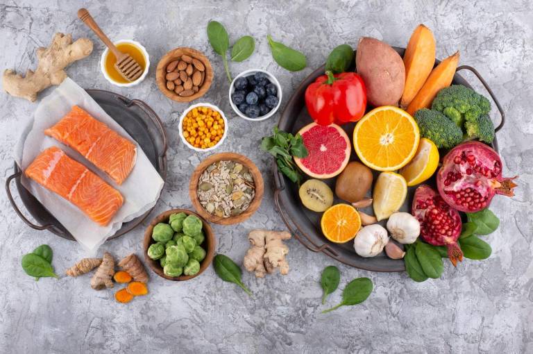 $!Una alimentación variada y rica en vitaminas y minerales es fundamental para cuidar el sistema inmunológico y frenar el envejecimiento.
