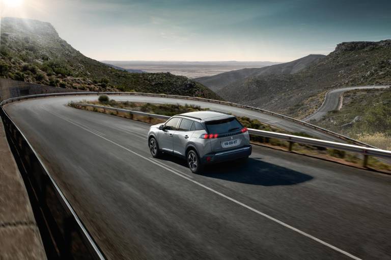 $!En el 2021 el modelo 2008 de Peugeot ocupó el tercer en mejores ventas a nivel nacional. El nuevo SUV incorpora la prestación i-Cockpit 3D®, que refuerza su imagen tecnológica.