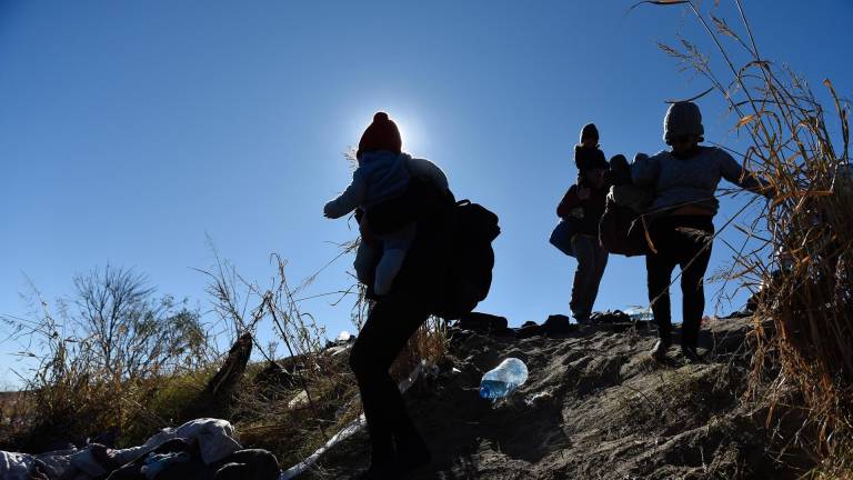 Militares hallan a veinte migrantes secuestrados, entre ellos tres ecuatorianos, en México, cerca de la frontera con EE.UU.