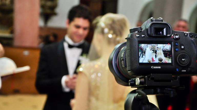Fotógrafa borró las imagenes de una boda porque los novios no le dieron un buen trato
