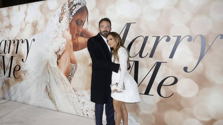 LOS ANGELES, CALIFORNIA. Ben Affleckynd Jennifer Lopez en la presentación de la película Marry Me en febrero de 2022.