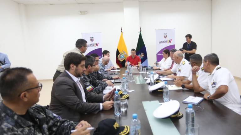 Presidente y ministros se reunieron en Santa Elena para resolver acciones de seguridad por festividades