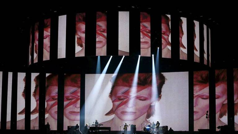 Los Brit Awards homenajean al legendario David Bowie