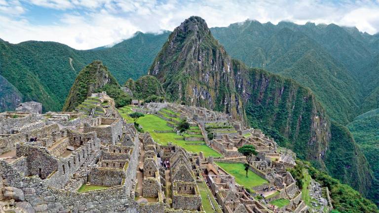 Detienen a dos turistas por desnudarse en Machu Picchu