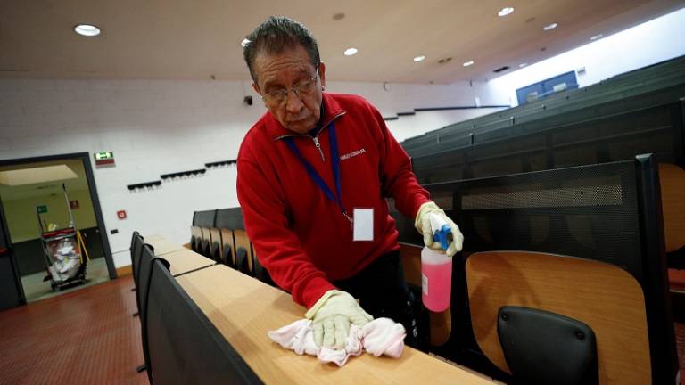 ¿Cuánto tiempo puede durar el coronavirus en superficies contaminadas?