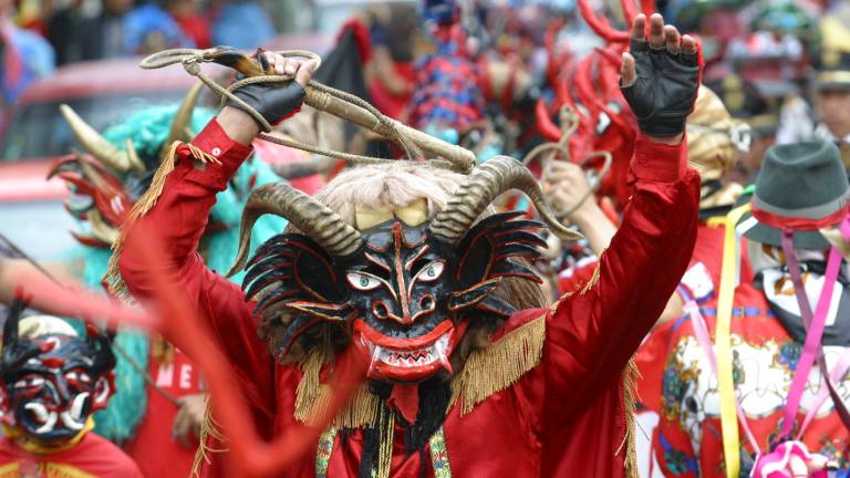 Cinco mil diablos se preparan para la "Diablada" de Píllaro