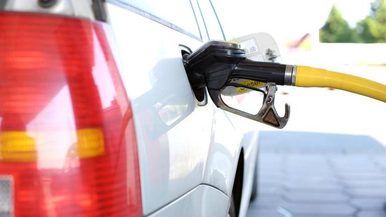 Noboa habla de focalizar subsidios de las gasolinas Extra y Ecopaís.