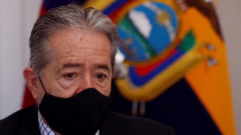Ecuador no ha tenido &quot;olas de pandemia&quot; como otros países, dice ministro