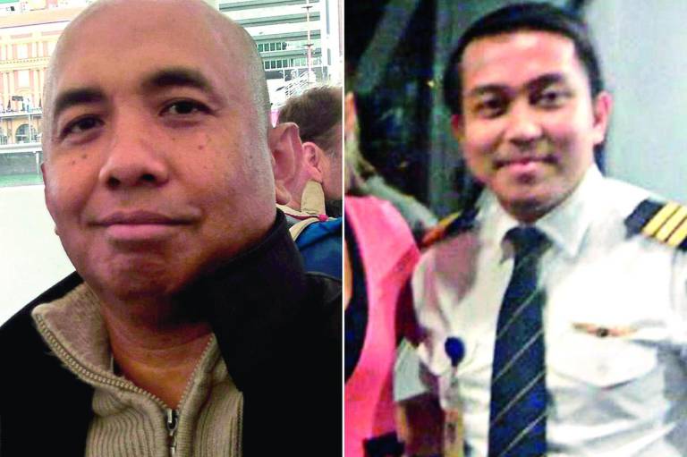 $!Zaharie Ahmad Shah (I) y Fariq Abdul Hamid (D) conducían el avión de Malaysia Airlines que desapareció sin dejar rastro. Ahmad Shah, más experimentado, era el piloto, mientras que Abdul Hamid fungía como copiloto.
