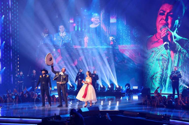 $!Paquita la del Barrio fue homenajeada por la familia Aguilar, que interpretó éxitos como 'Rata de dos patas'.