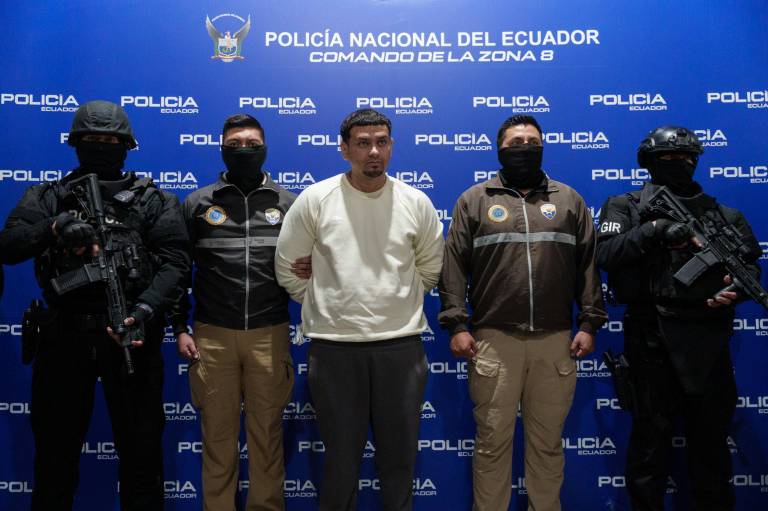 $!'Gato Negro' arribó al Ecuador.
