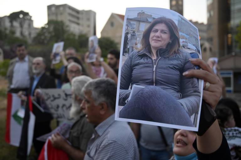 $!Catar afirma que las fuerzas israelíes dispararon en la cara a periodista Shireen Abu Akleh pese a llevar chaleco de prensa