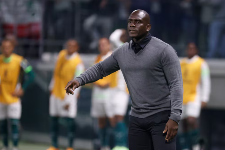 $!Nuevamente, por Copa Libertadores, El Mortero Castillo dirigió a Barcelona SC frente a Palmeiras en San Pablo, Brasil.