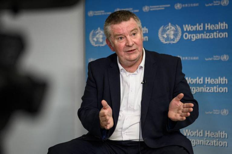 $!El número dos de la OMS se pronuncia sobre la efectividad de las vacunas ante la variante Ómicron.