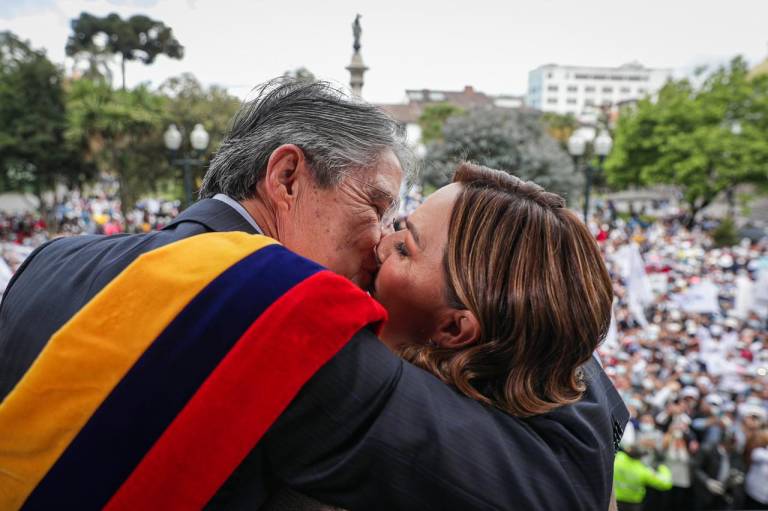 $!Mi compañera, mi punto de apoyo, la Primera Dama del Ecuador, así describió Lasso a su esposa este lunes 24 de mayo.