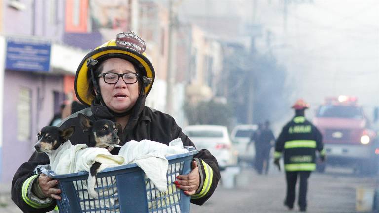 300 familias sin hogar a causa de explosión de camión cisterna en México