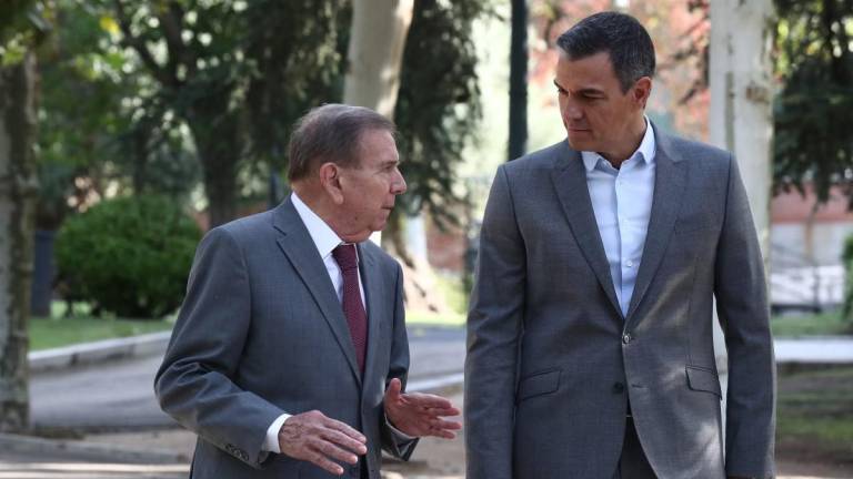 Edmundo González Urrutia niega coacción de España mientras Maduro asegura que le pidió ‘clemencia’