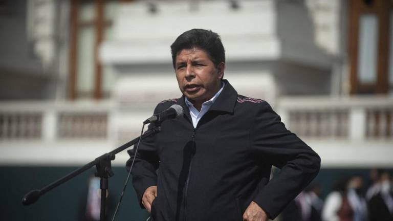 Fiscalía de Perú llama a declarar al presidente por un presunto caso de corrupción