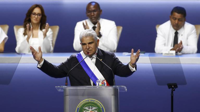 Panamá 'no será más un país de tránsito' para migrantes ilegales, advierte su nuevo presidente, José Raúl Mulino