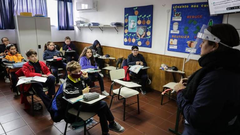 Uruguay, el primer país de Latinoamérica que retorna a clases presenciales: ¿Cuál es el estricto protocolo por el coronavirus?