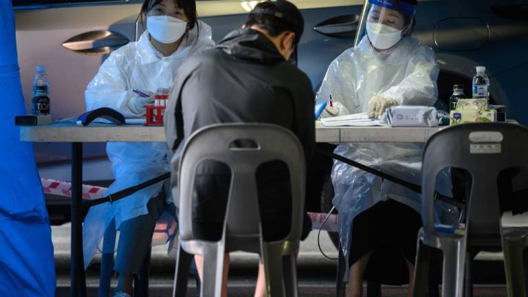 Corea del Sur vuelve a imponer restricciones para frenar nuevo brote del virus