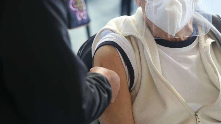 Plan de inmunización contra la COVID-19 tiene nuevas opciones: incluye cambio de lugar de vacunación
