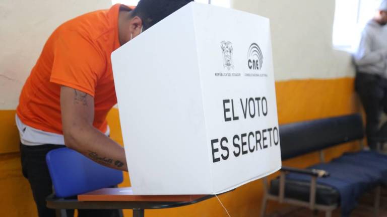 Elecciones Ecuador: inician las votaciones de los presos en las 39 cárceles a nivel nacional