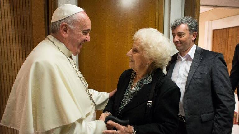 Francisco recibe a presidenta de Abuelas de Plaza de Mayo en el Vaticano