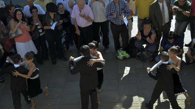 Medellín le rinde homenaje a Gardel en una avenida