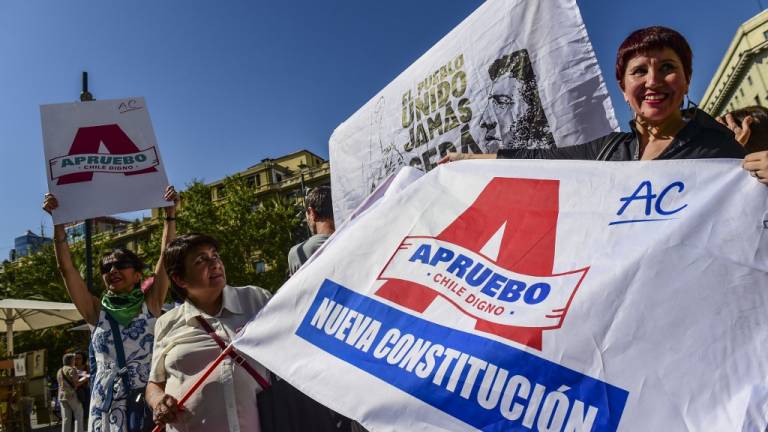 Chile, entre campañas de &quot;apruebo&quot; y &quot;rechazo&quot; para plebiscito sobre Constitución