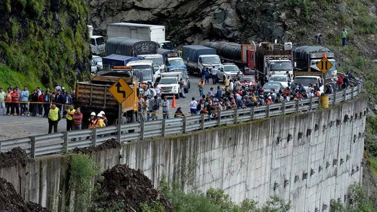 Vía Alóag - Santo Domingo será reabierta el 30 de abril