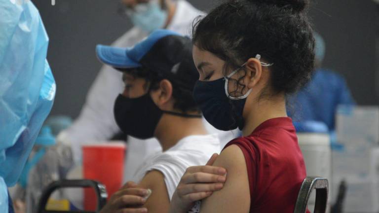 Se registraron aglomeraciones en los centros de vacunación del Municipio de Guayaquil