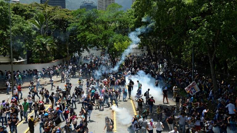 70 detenidos en Venezuela son llevados a tribunal militar