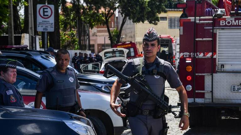 Al menos 8 muertos en un tiroteo en una escuela de Brasil