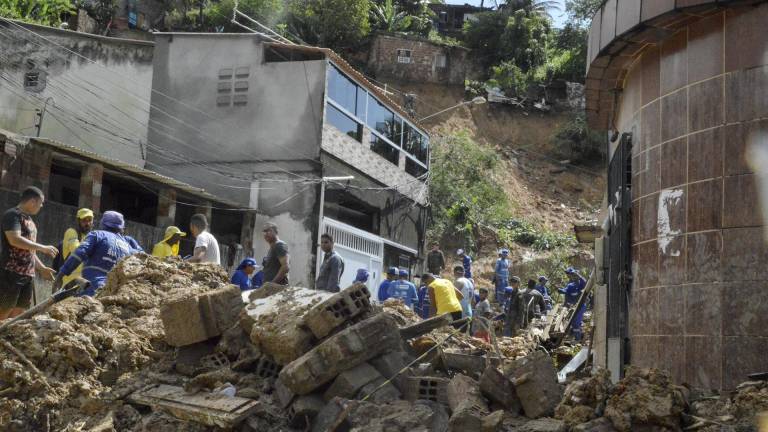 Ascienden a 127 los muertos por lluvias en Brasil
