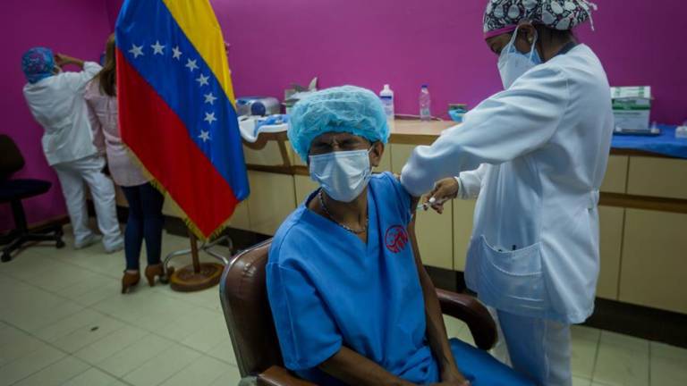 Maduro decreta un &quot;cerco sanitario&quot; en Caracas por expansión de la covid-19