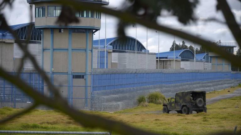 74 reos procesados por fuga de la cárcel de Cotopaxi y uno por violación a policía; Fiscalía da detalles
