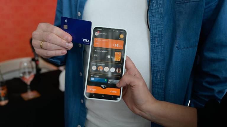 Las aplicaciones móviles de las billeteras digitales agilizan el pago de productos o servicios.