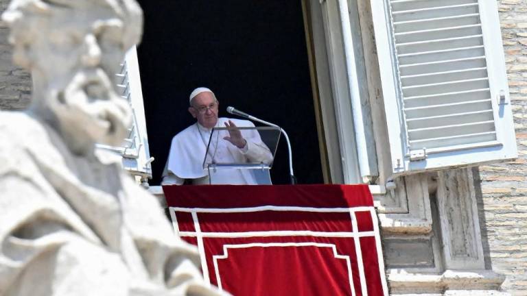 El papa Francisco pide que se abandone la violencia e invita al diálogo en Ecuador