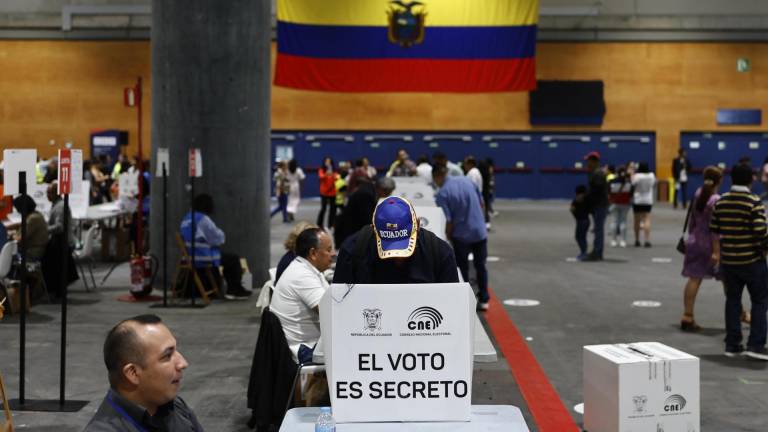Miles de ecuatorianos en España acudieron a votar