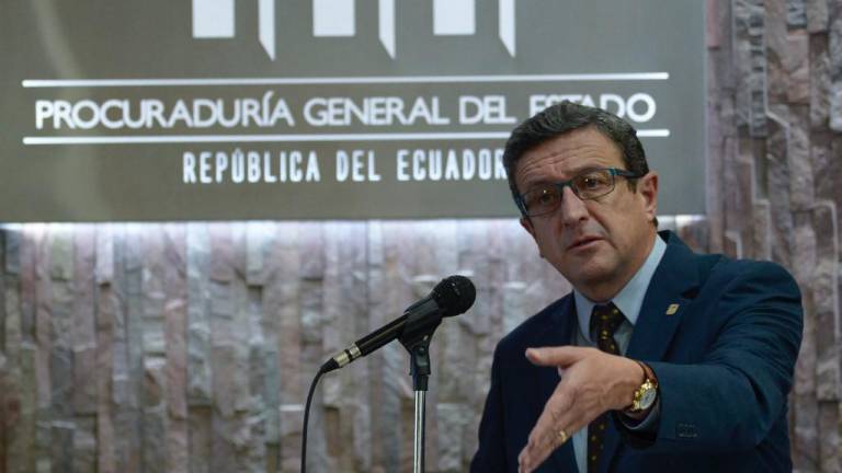 Procuraduría solicita embargo de cuentas y bienes del expresidente Correa y otros condenados por 'Sobornos'