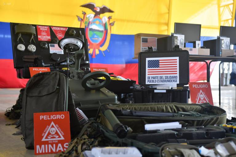 $!Entrega de donaciones del Gobierno de Estados Unidos a la Fuerzas Armadas y Alcaldías del país.