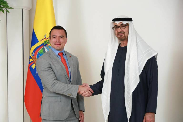 $!Daniel Noboa (i), reunido con el presidente de los Emiratos Árabes Unidos, Mohamed bin Zayed Al Nahayan.