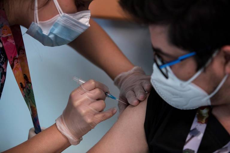 $!Chile es uno de los países donde la campaña de vacunación ha avanzado más rápido.