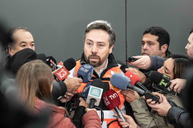 $!El gerente general de la división El Teniente, Andrés Music, hablando en rueda de prensa.