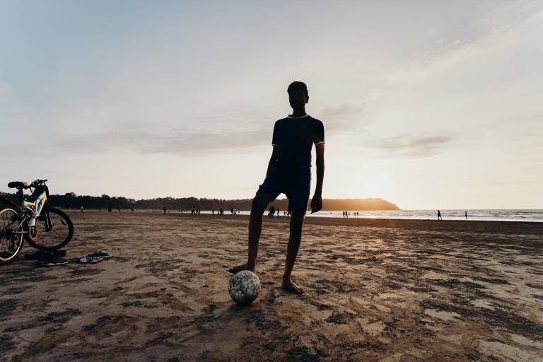 $!El fútbol es uno de los deportes que más juegan los ecuatorianos.